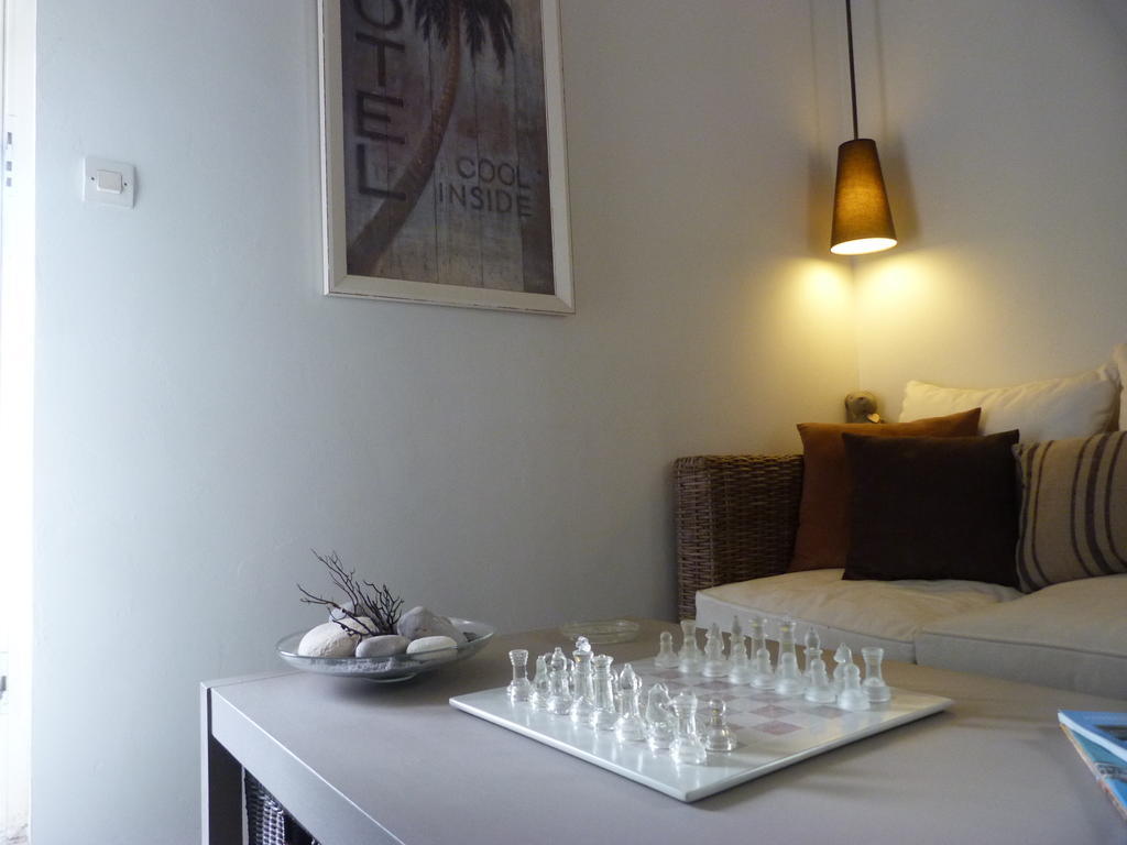 Hotel Les Persiennes Saintes Zewnętrze zdjęcie